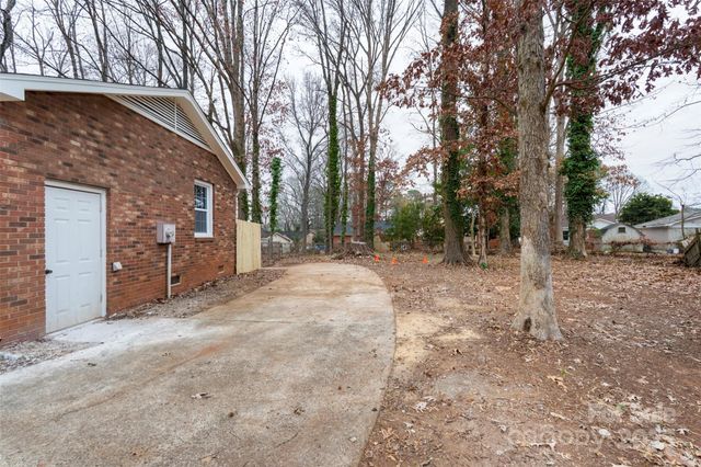 3100 Glenelm Court, Charlotte, NC 28212