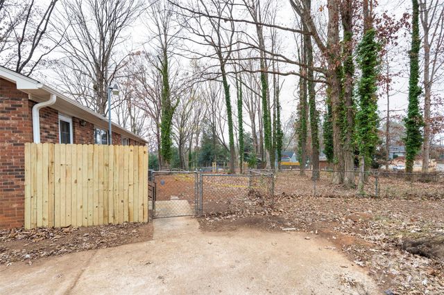 3100 Glenelm Court, Charlotte, NC 28212