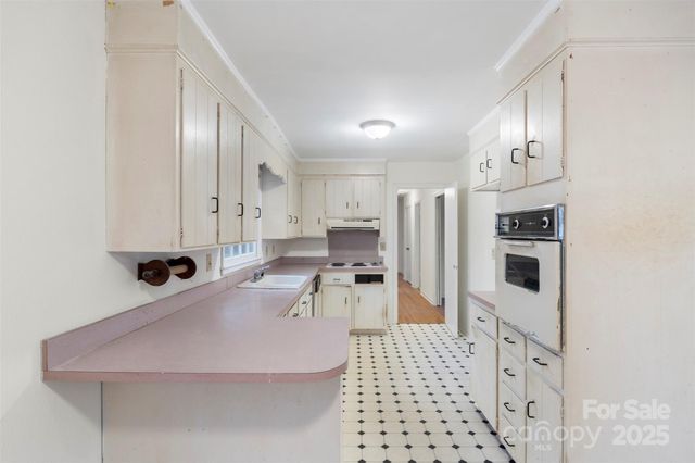 3100 Glenelm Court, Charlotte, NC 28212