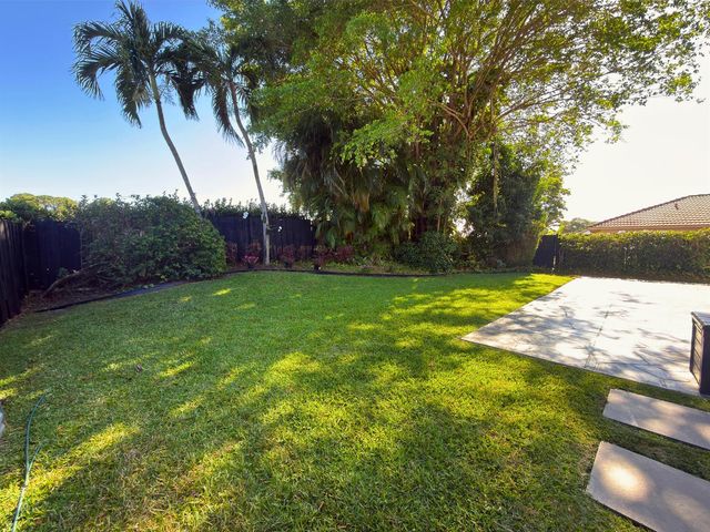 6150 Amberwoods Drive, Boca Raton, FL 33433