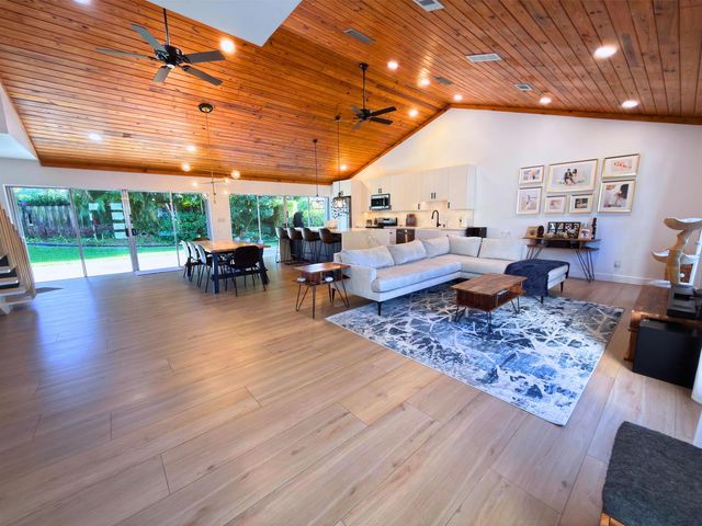 6150 Amberwoods Drive, Boca Raton, FL 33433