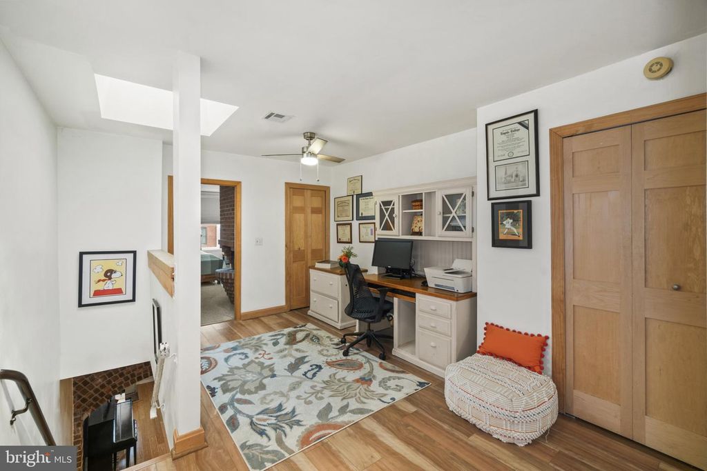 Image 16 of property listing at 1006 S EAST AVE, Baltimore, MD 21224