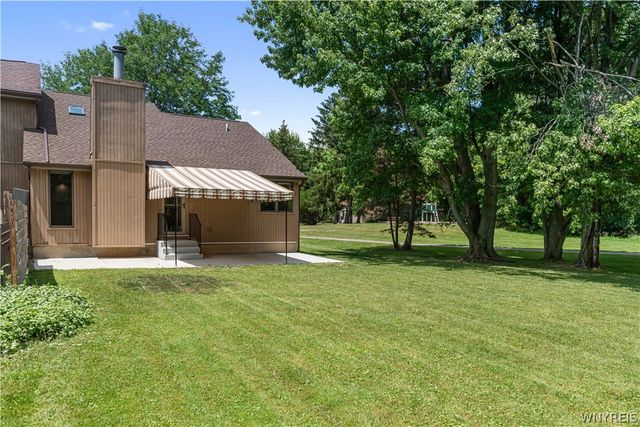 425 Robin Road, Amherst, NY 14228