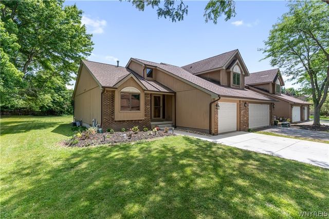 425 Robin Road, Amherst, NY 14228