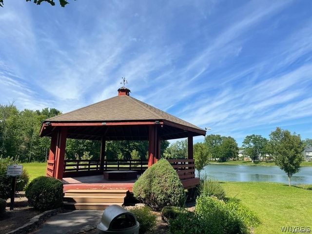 425 Robin Road, Amherst, NY 14228