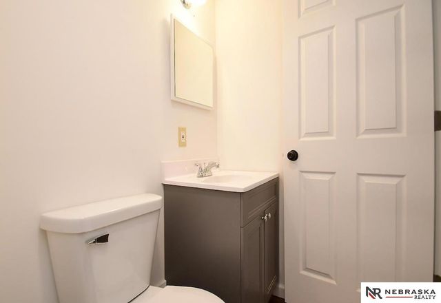 7343 Lake Street, Omaha, NE 68134