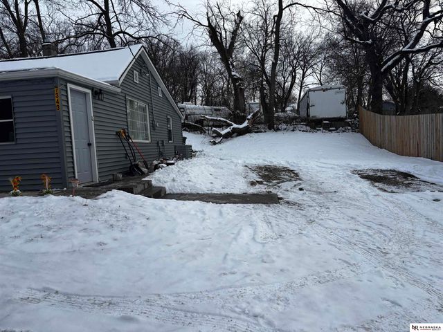 7343 Lake Street, Omaha, NE 68134