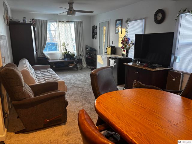 7343 Lake Street, Omaha, NE 68134