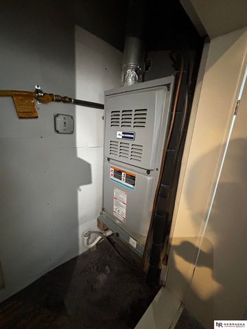 7343 Lake Street, Omaha, NE 68134