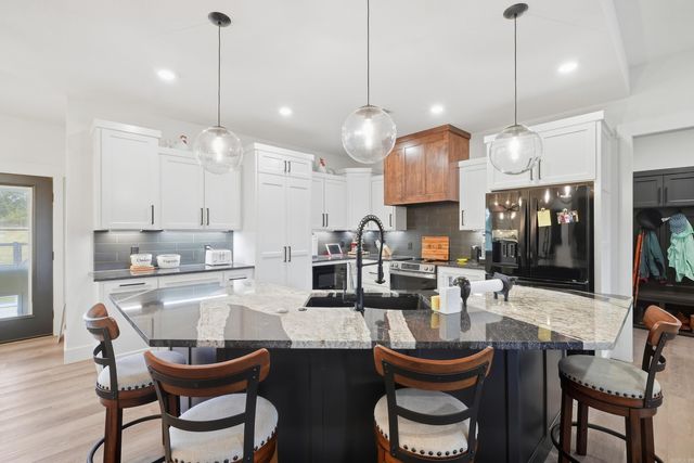 29 republican valley Drive, Greenbrier, AR 72058