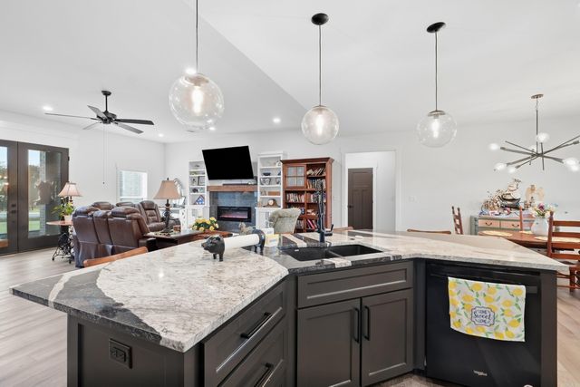 29 republican valley Drive, Greenbrier, AR 72058