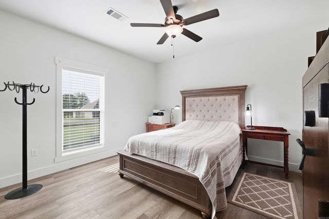 29 republican valley Drive, Greenbrier, AR 72058