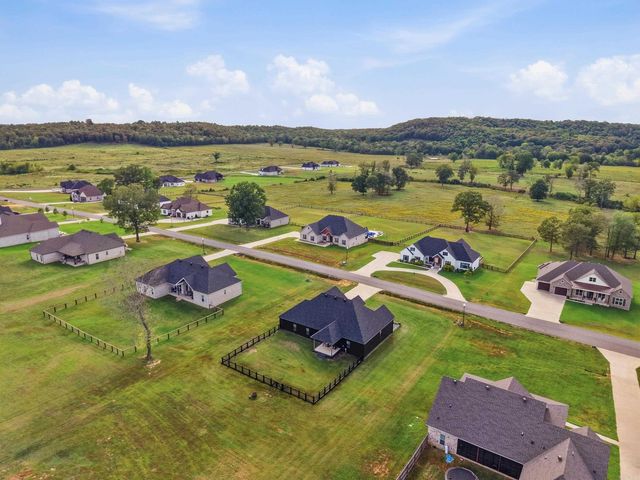29 republican valley Drive, Greenbrier, AR 72058