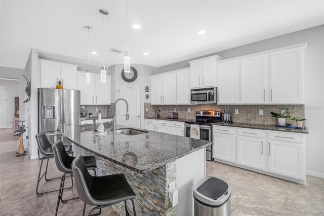 5652 FISHER GLEN LOOP, Wesley Chapel, FL 33545