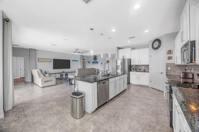 5652 FISHER GLEN LOOP, Wesley Chapel, FL 33545