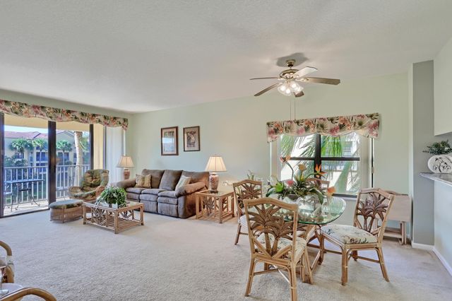 800 Uno Lago Drive 305, Juno Beach, FL 33408