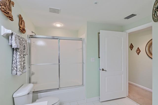 800 Uno Lago Drive 305, Juno Beach, FL 33408