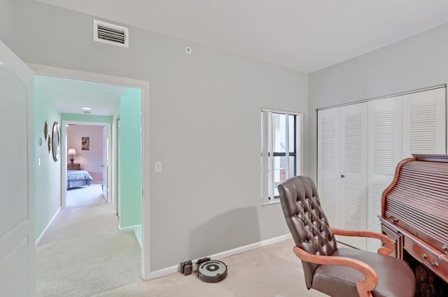 800 Uno Lago Drive 305, Juno Beach, FL 33408