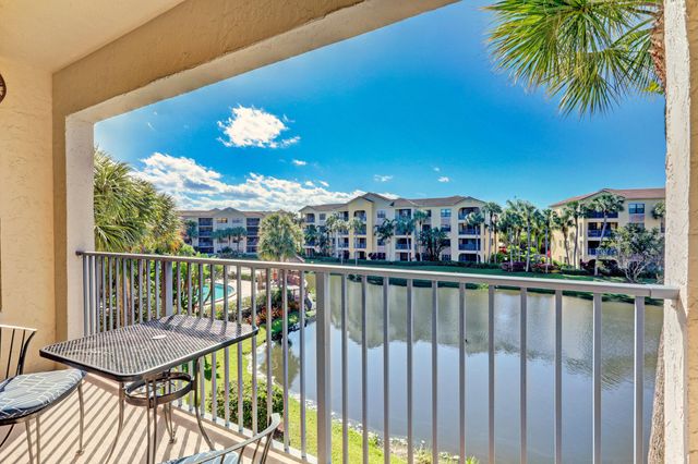 800 Uno Lago Drive 305, Juno Beach, FL 33408