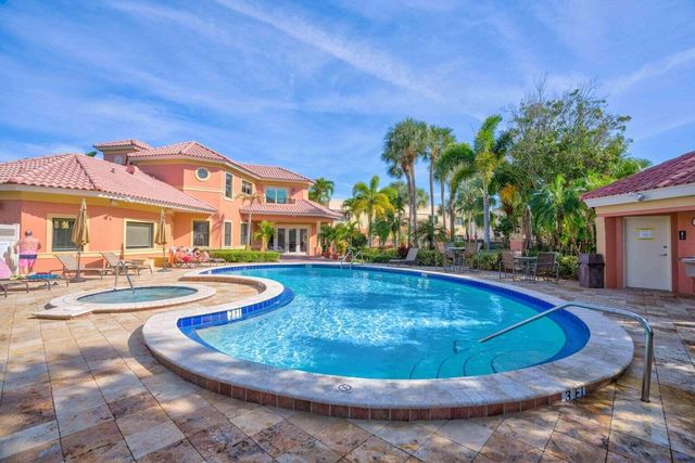 800 Uno Lago Drive 305, Juno Beach, FL 33408
