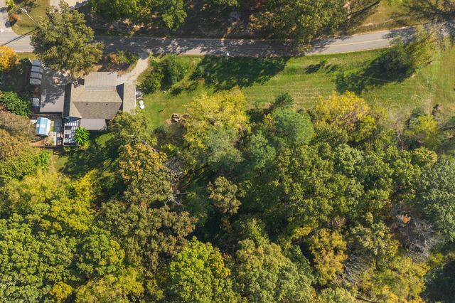 10209 New Hope Rd, Bon Aqua, TN 37025