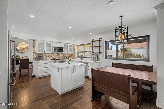 8916 E VOLTAIRE Drive, Scottsdale, AZ 85260
