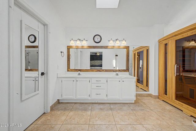 8916 E VOLTAIRE Drive, Scottsdale, AZ 85260