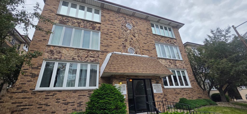 6230 S Newland Avenue 1s, Chicago, IL 60638