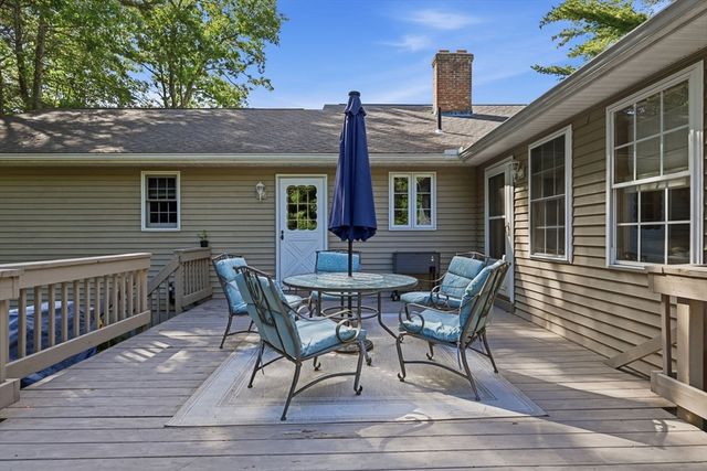 9 Nathaniel Way, Belchertown, MA 01007