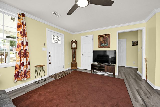 323 E Office Street, Harrodsburg, KY 40330