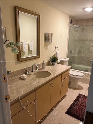 1800 NE 114th St 705, Miami, FL 33181