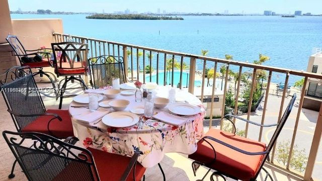 1800 NE 114th St 705, Miami, FL 33181