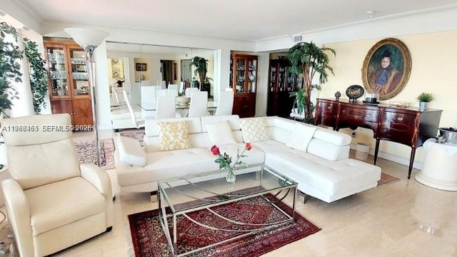 1800 NE 114th St 705, Miami, FL 33181