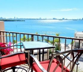 1800 NE 114th St 705, Miami, FL 33181