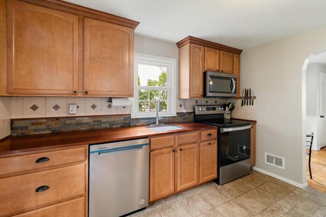 54 Birch Court, Burlington, VT 05408