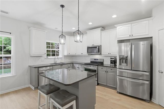 810 Whiteoak Terrace, Canton, GA 30115