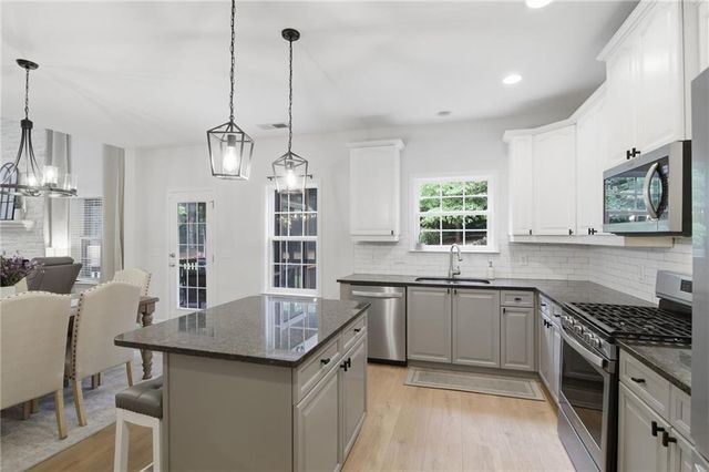 810 Whiteoak Terrace, Canton, GA 30115