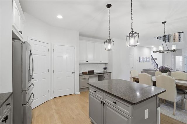 810 Whiteoak Terrace, Canton, GA 30115