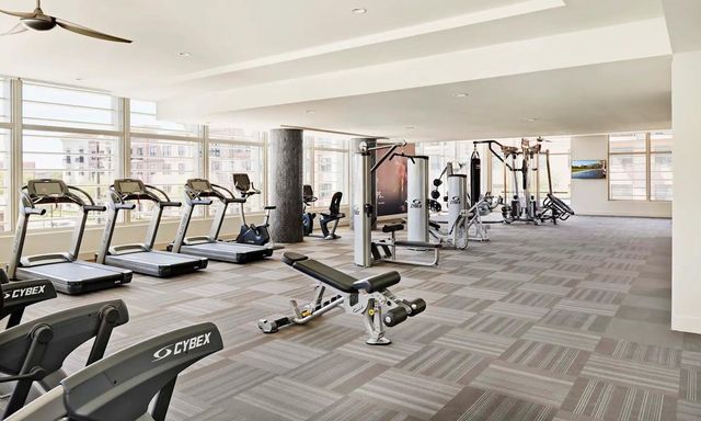 2727 Travis Street 818, Houston, TX 77006