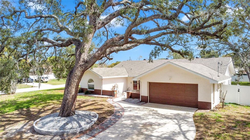 Image 49 of property listing at 2272 ANCHO AVENUE, Spring Hill, FL 34608