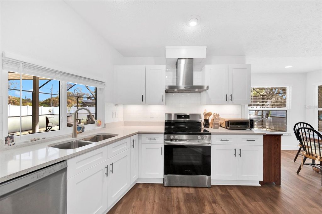 Image 9 of property listing at 2272 ANCHO AVENUE, Spring Hill, FL 34608