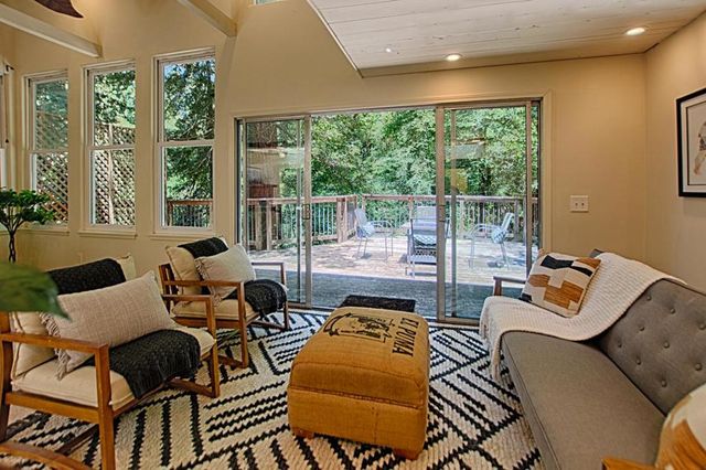 1004 Laurel Avenue, Felton, CA 95018