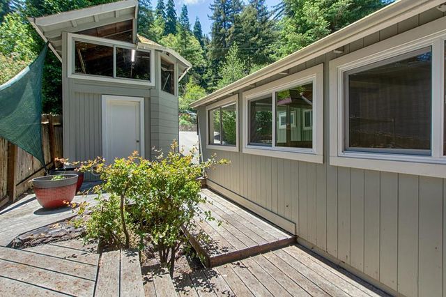 1004 Laurel Avenue, Felton, CA 95018