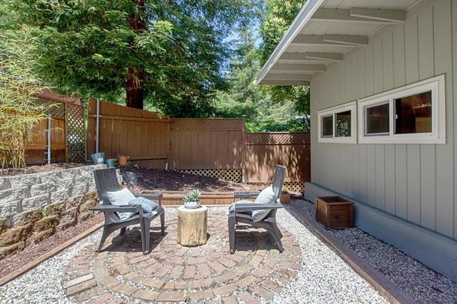 1004 Laurel Avenue, Felton, CA 95018