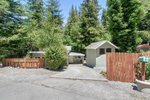 1004 Laurel Avenue, Felton, CA 95018