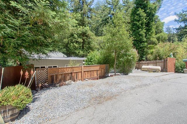 1004 Laurel Avenue, Felton, CA 95018