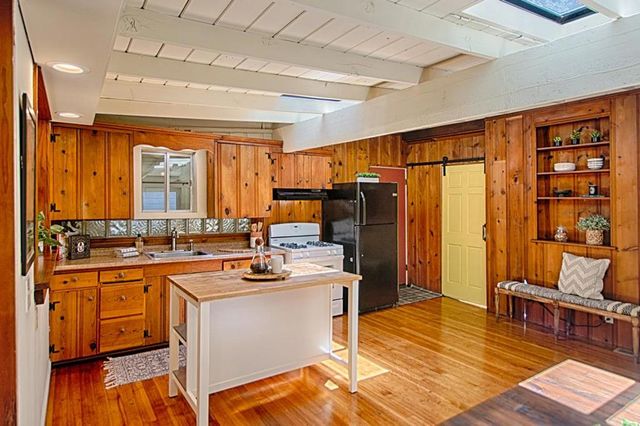 1004 Laurel Avenue, Felton, CA 95018