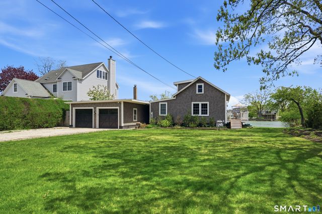 33 Naromake Avenue, Norwalk, CT 06854