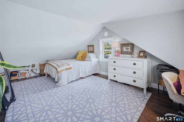 33 Naromake Avenue, Norwalk, CT 06854