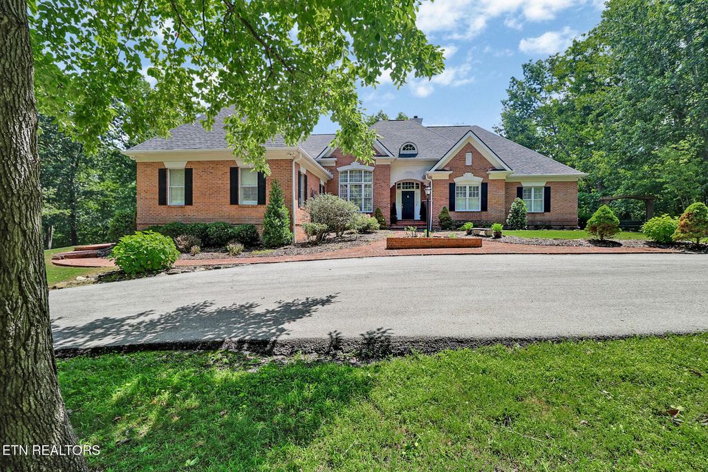 111 Charity Lane, Jamestown, TN 38556